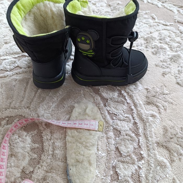 Дитяче взуття 22 розмір