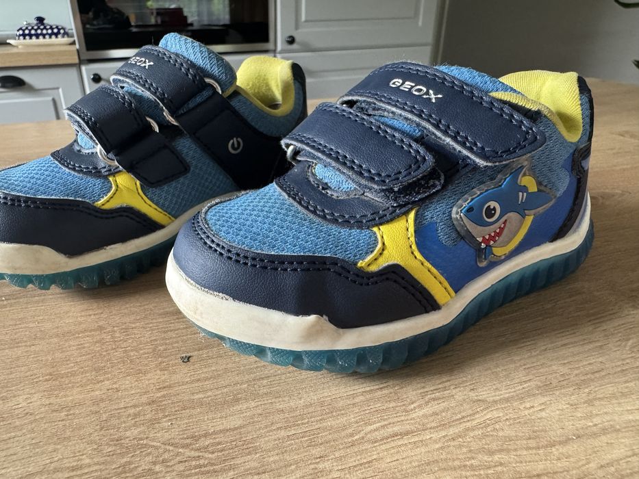 Geox adidasy 23