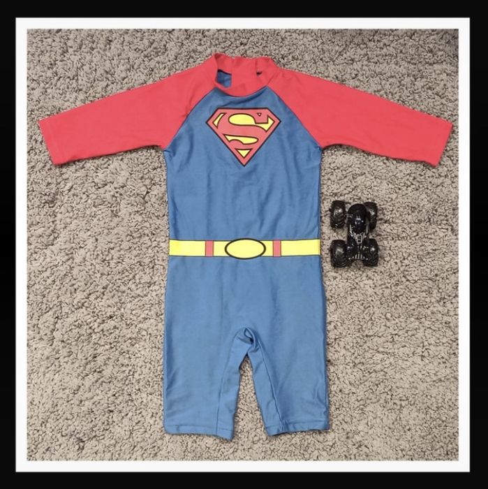 Kombinezon plażowy strój kąpielowy superman 86 stan bdb