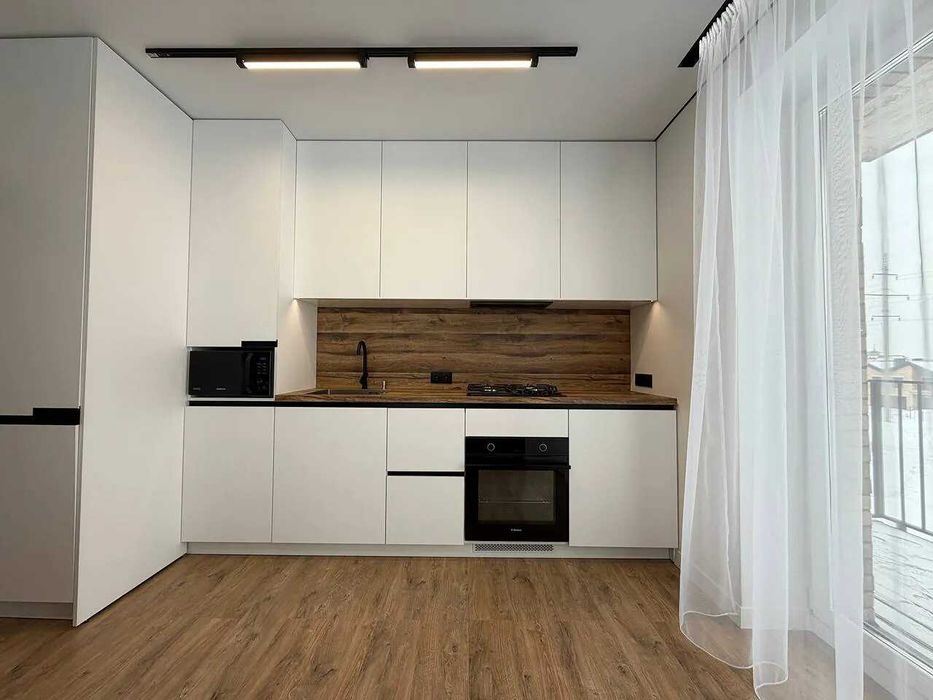 Однокімнатна з балконом в ЖК Долішній