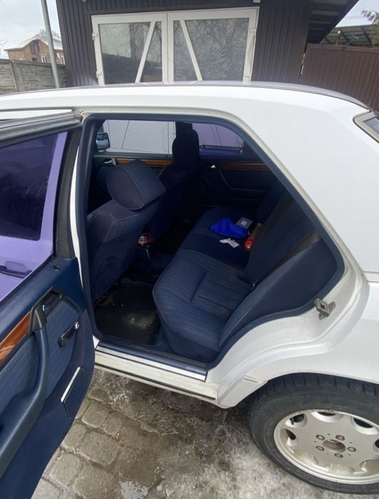 Mercedes-Benz w124 1992р 2.0 бензин