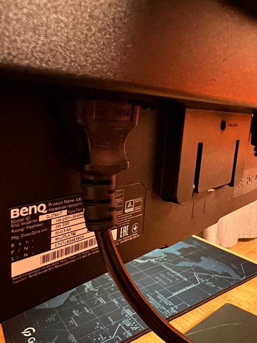 монітор б/в BENQ PD2700Q в ідеальному стані