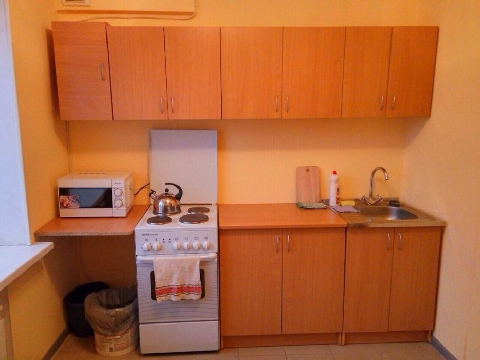 400 грн. неделя проживания. М. Васильковская .Общежитие без посреднико