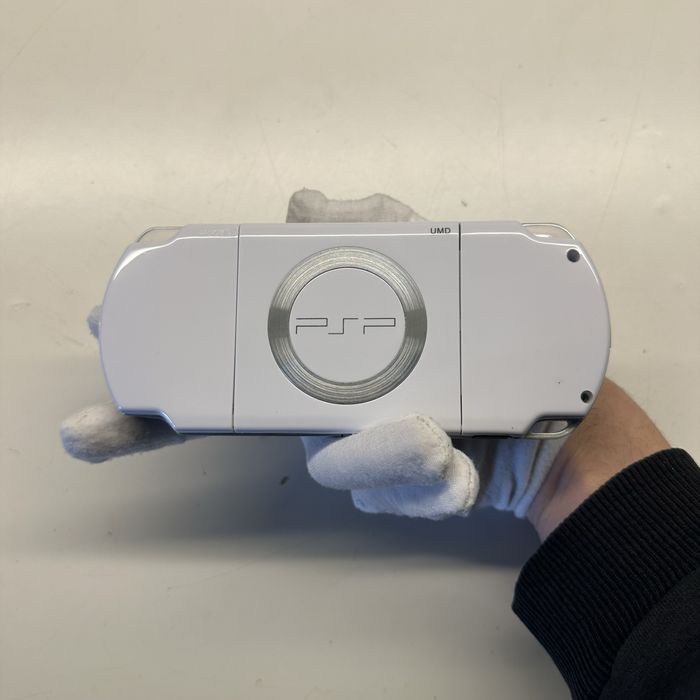 Psp-2004 + charger cable + box