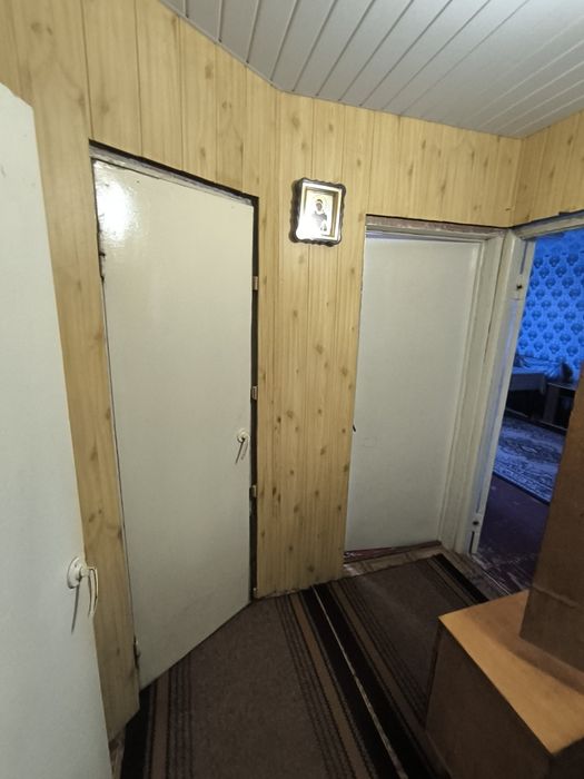 Продається 2-х кімнатна квартира в смт.Люблинець