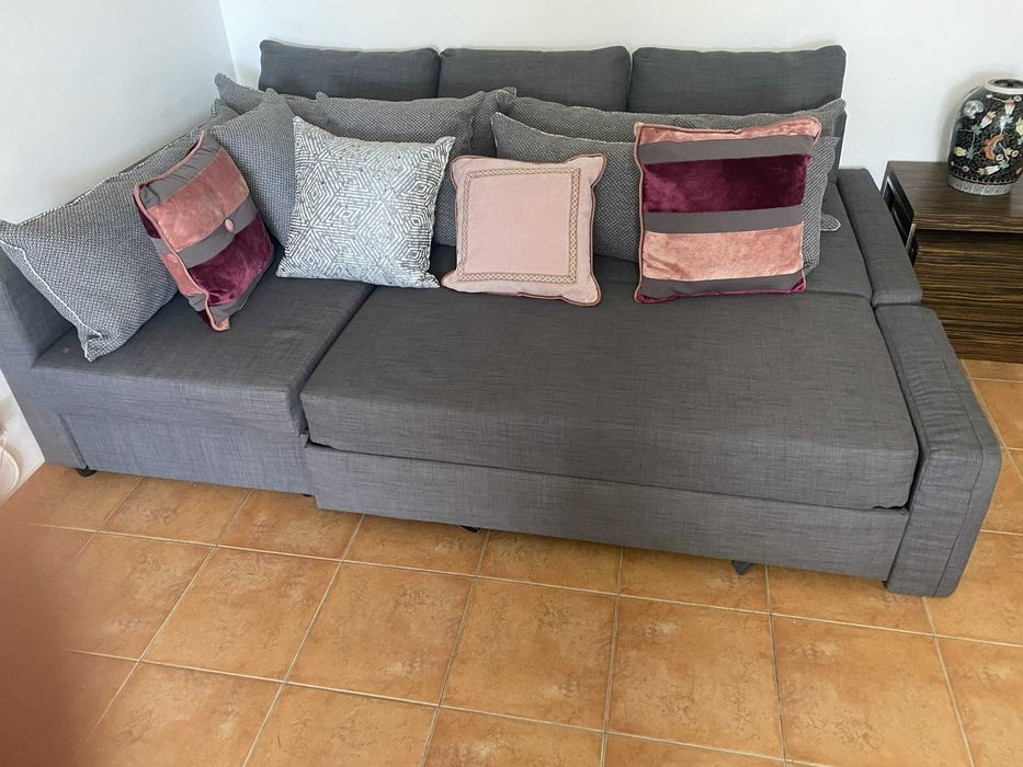 Sofá Cama Chaise Longue, em excelente estado.