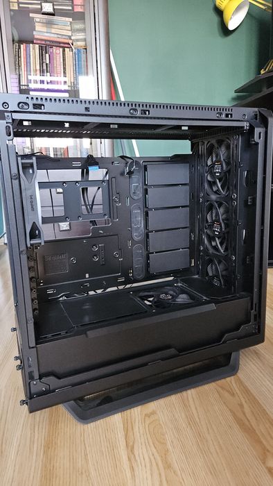 Be quiet! Silent Base 802 Window + 4x Light Wings 140mm ARGB + HUB