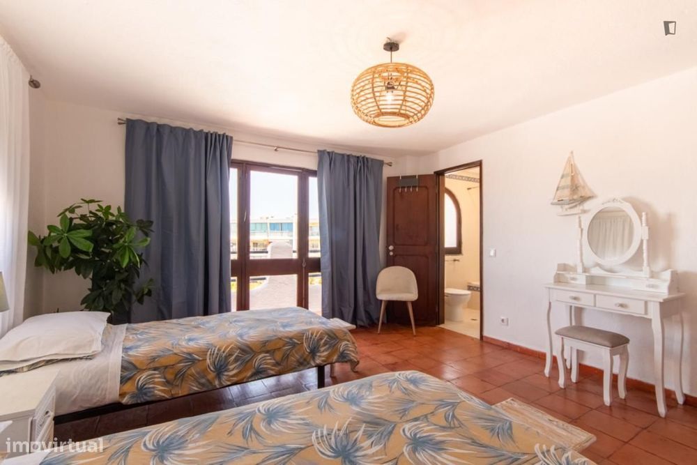 Quarto - localizado em Portimao