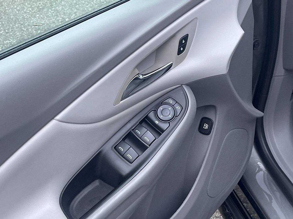 2017 Chevrolet Volt плагін гібрид