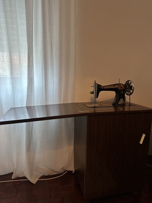 Maquina de costura singer