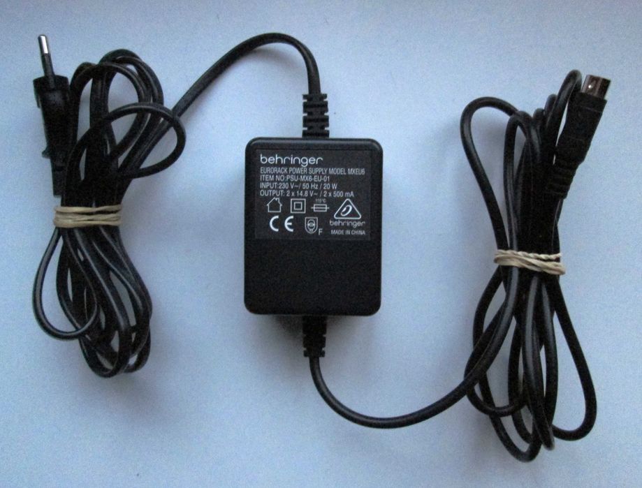 Mesa de mistura Behringer Xenix 1202 FX (como nova)