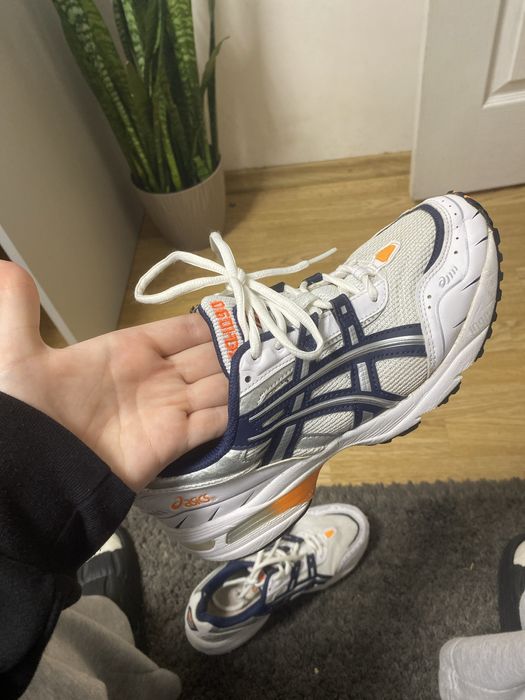 Кросівки Asics Gel 1090 у кольорі White Midnight