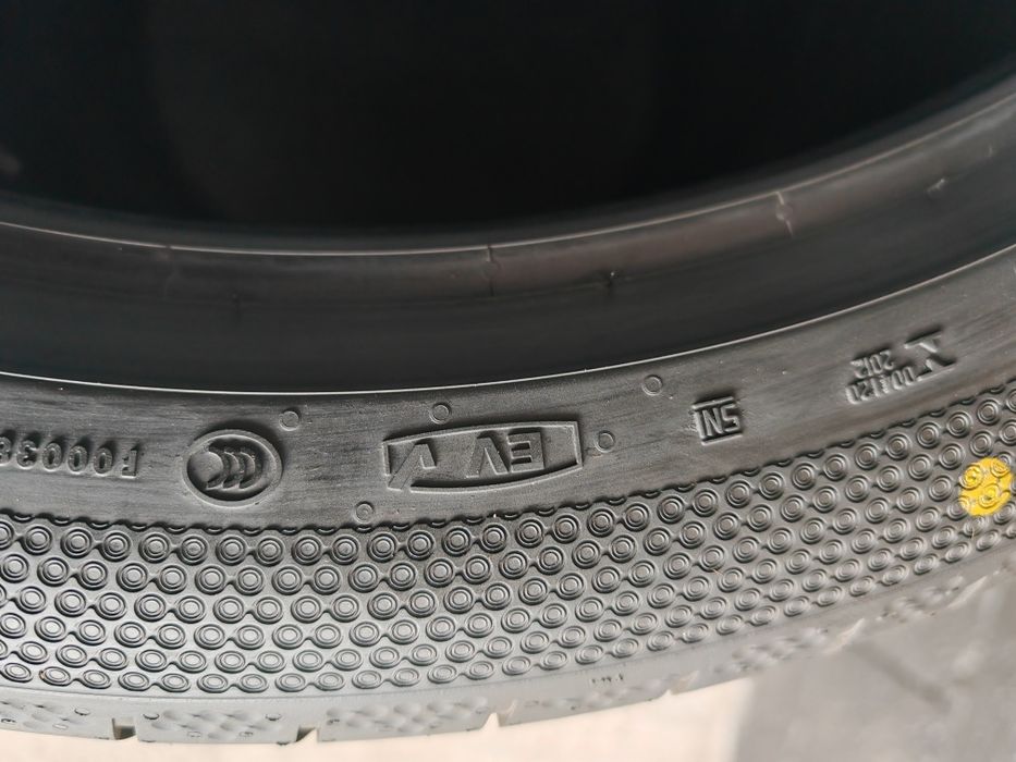 Pneus 265/40r21 ano 2024 Continental EcoContact 7 (Promoção)