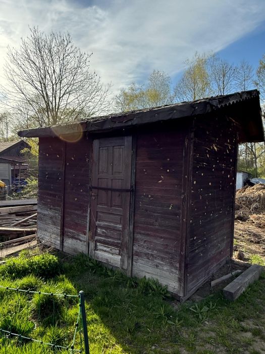 Drewniany domek na działke