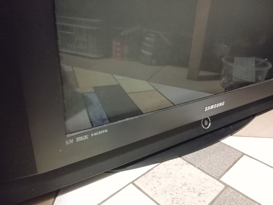 Telewizor samsung 32 cale (slim)