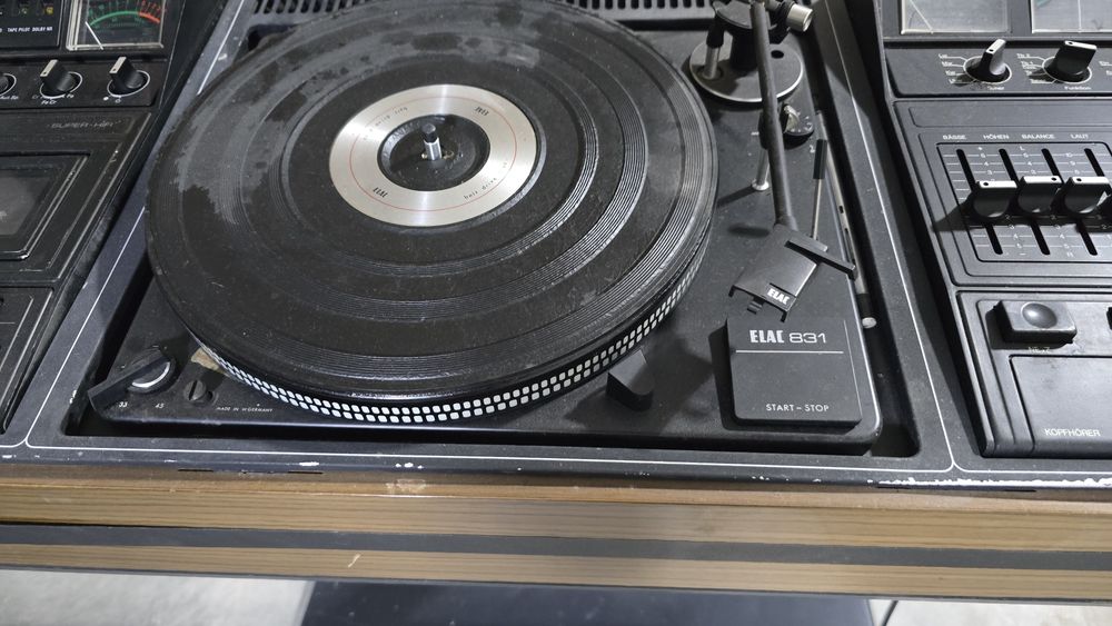 Sistema Hi-Fi Vintage Rosita KL 3800 com colunas – gira-discos