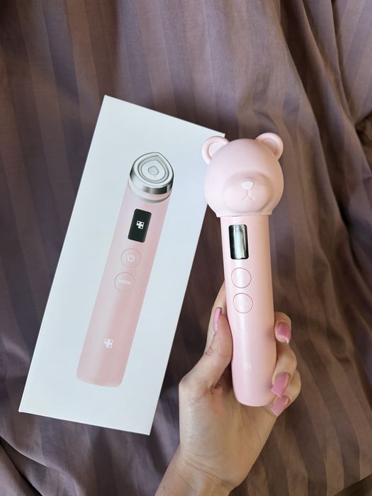 Устройство для домашнего ухода за кожей 6 в 1 Medicube AGE-R Booster Pro, Pink