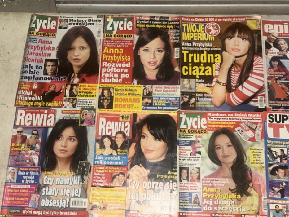 Czasopisma z ANNA PRZYBYLSKA - 23 sztuki