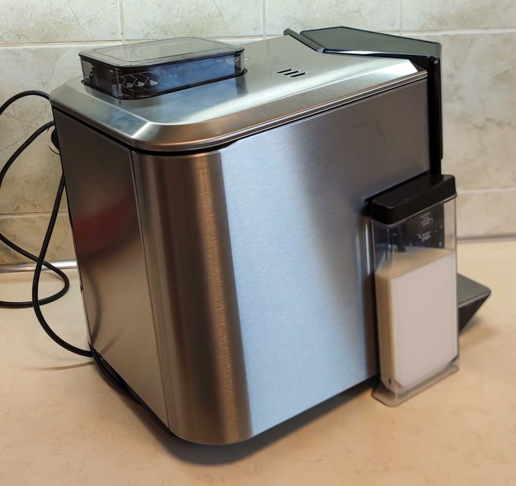 W pełni automatyczny ekspres do kawy Siemens EQ.9 s300 INOX