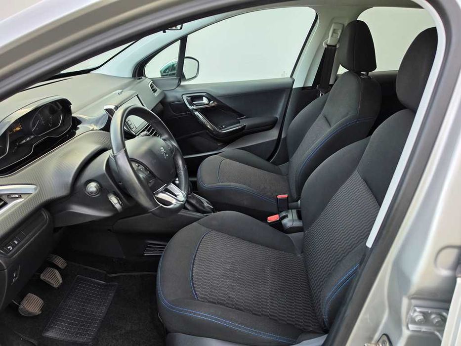 Peugeot 208 1.2VTi 82Cv Style 90.000Km 08/2017