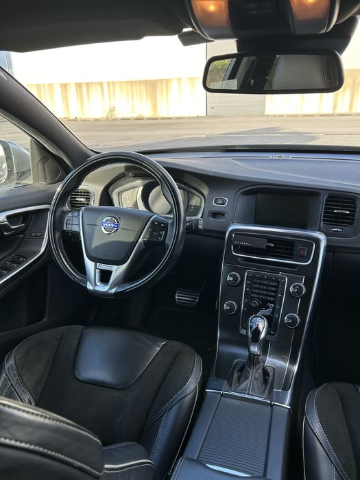 Volvo V60 R Design - Automatica