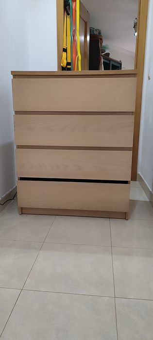 Cómoda IKEA MALM 4 gavetas