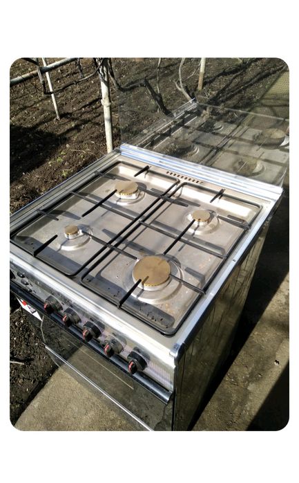 Газова пічь Indesit