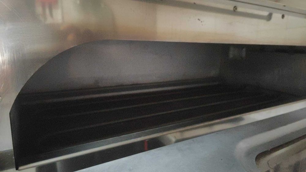 Forno Eletrico Basic XL 22 para PIZZAS + pedras interiores (não esta na foto)