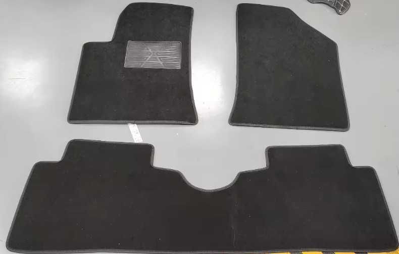 Tapetes interiores para vários modelos BMW