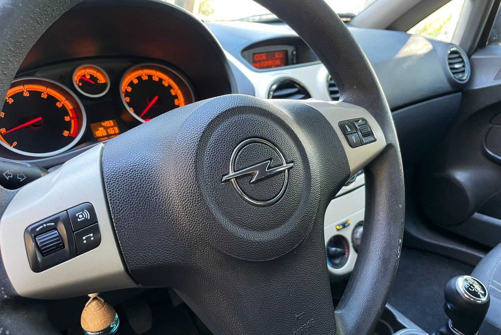 Opel Corsa 1.2 Enjoy