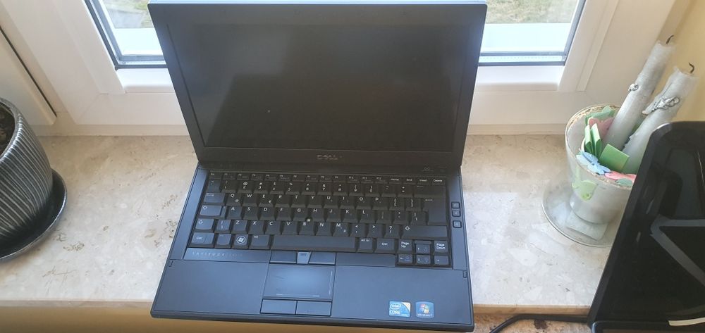 Dell latitude E4310 ładny stan + torba