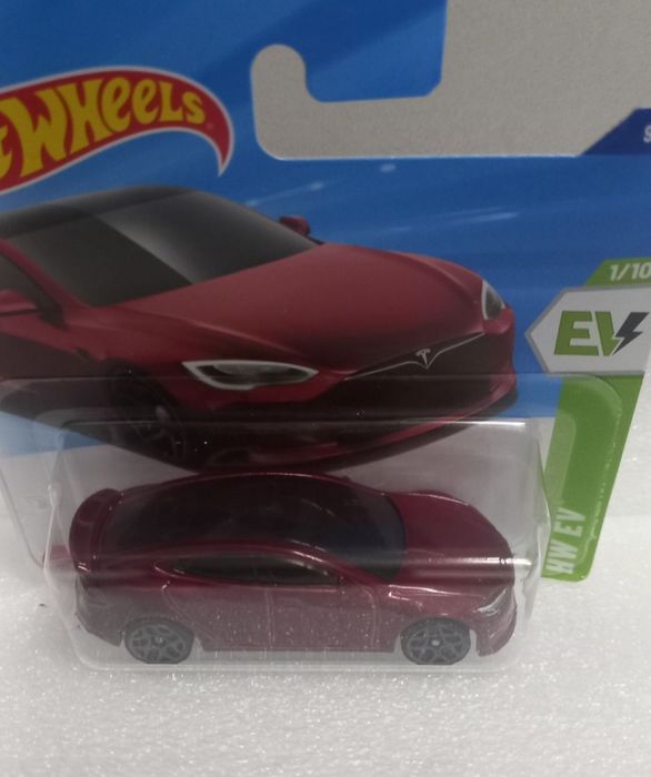 Tesla Model S Plaid Hot Wheels
