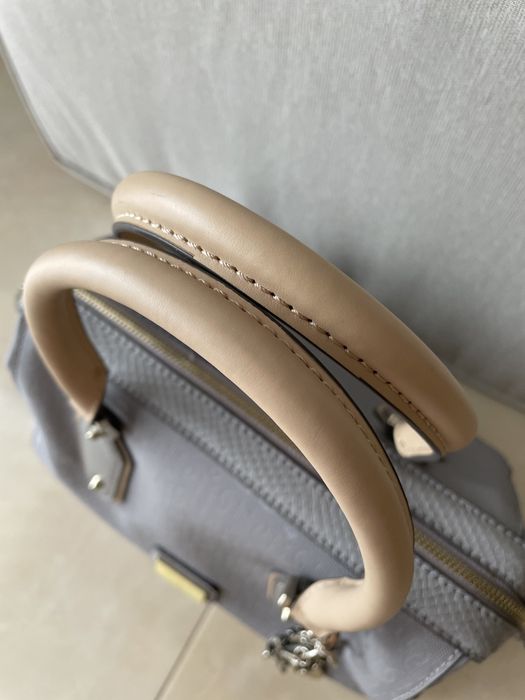 Torebka kuferek GUESS oryginalna kupiona w salonie stan bdb