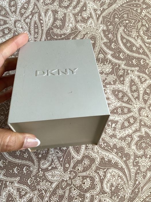 Relogio DKNY com caixa