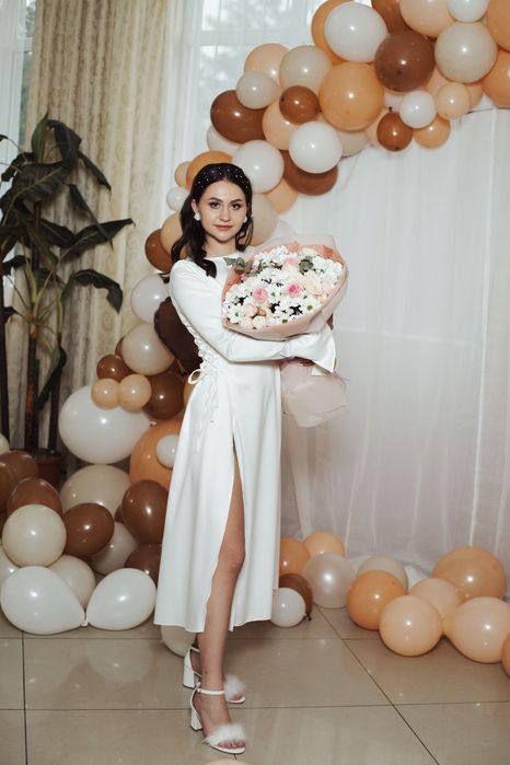 Сукня біла святкова