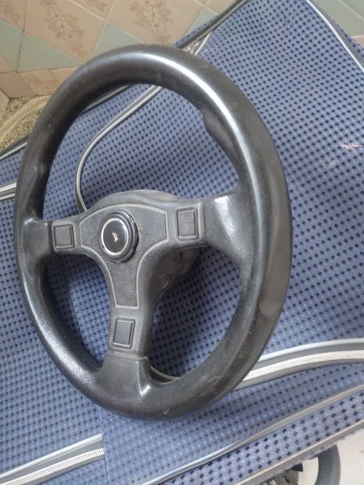 Руль автомобільний