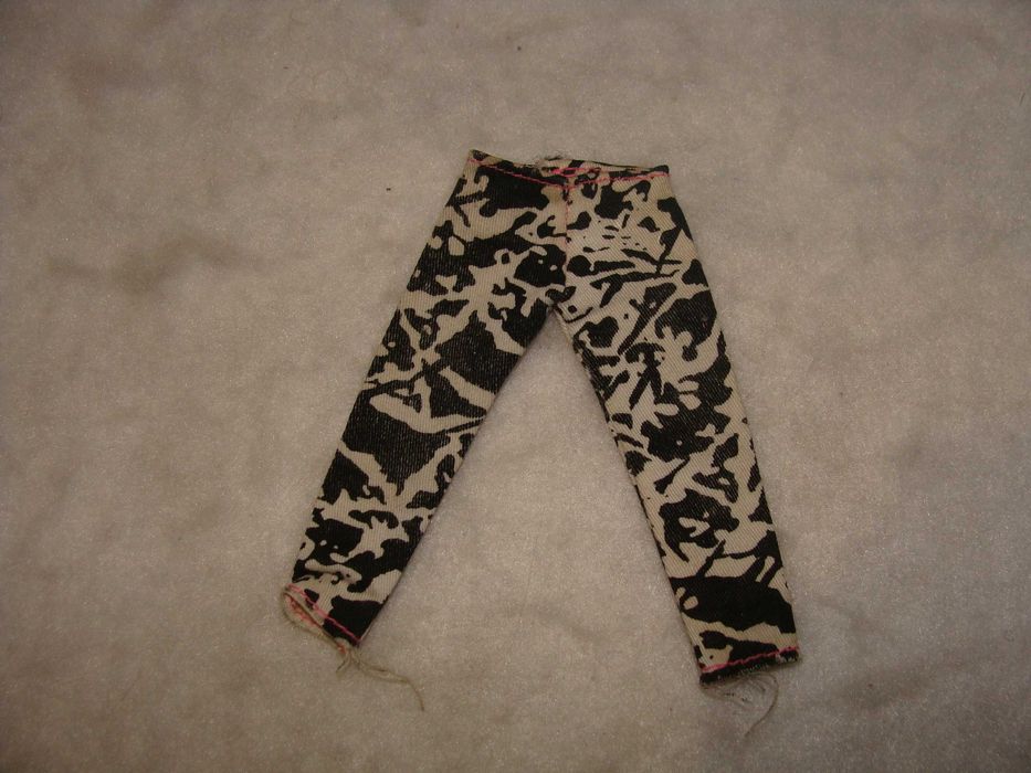 Calças Pequenas de Boneca