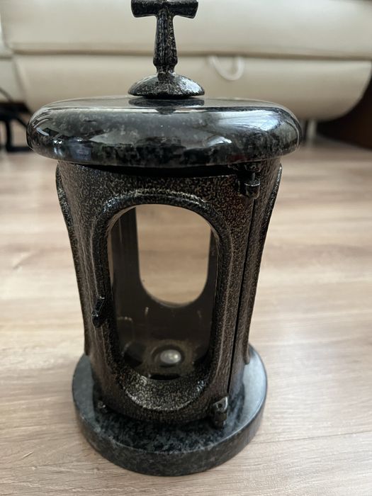 Lampion  granitowy nagrobkowy