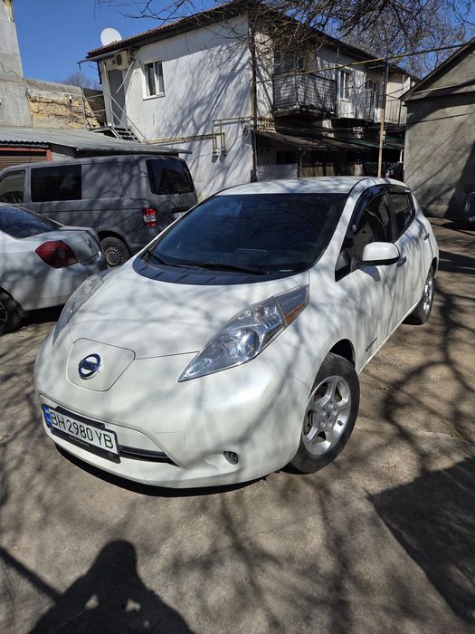 Nissan leaf Рест