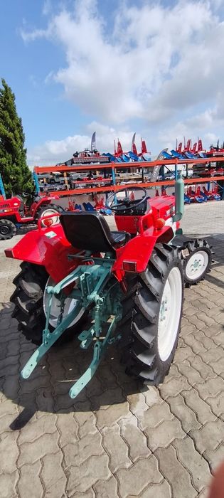 Yanmar Ym2002D 4x4  3cilidros ( promoção ) oferta 1 alfaia