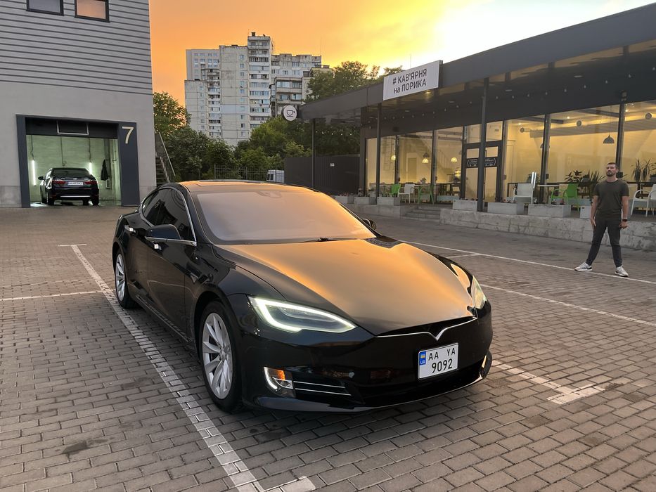 Tesla Model S
