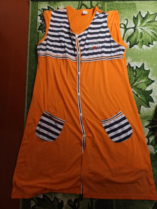 Продам женские халаты для дома  без рукавов