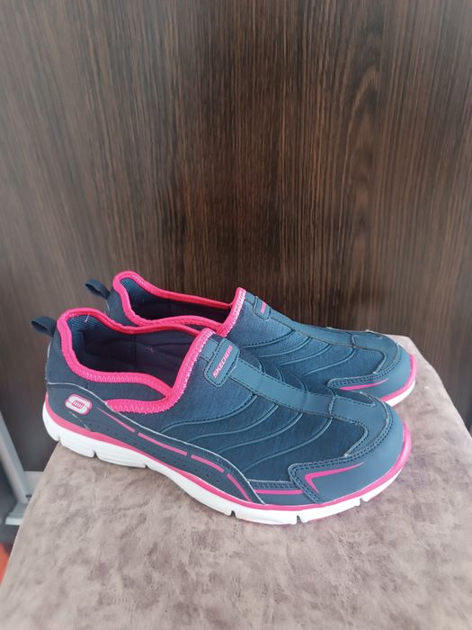 Кросівки Красовки жіночі Skechers р 39 . 26 см