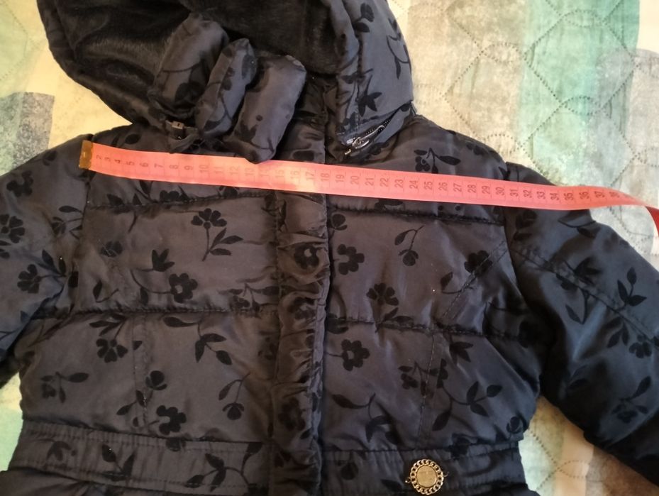 Зимова куртка на дівчинку 104