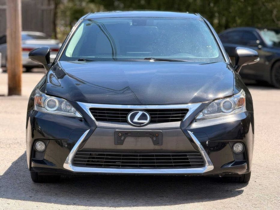 Lexus CT 200h      2017