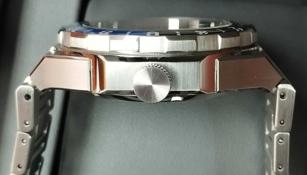 Citizen Series 8 NB6031-56E GMT