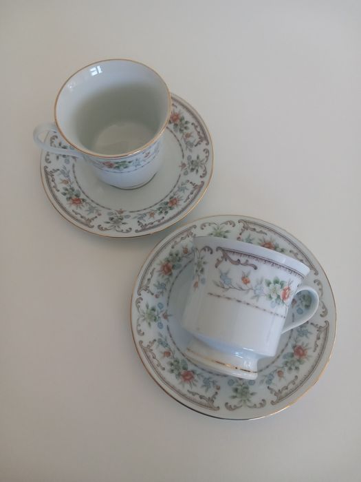 Conjunto Chávenas Porcelana ANTIGAS