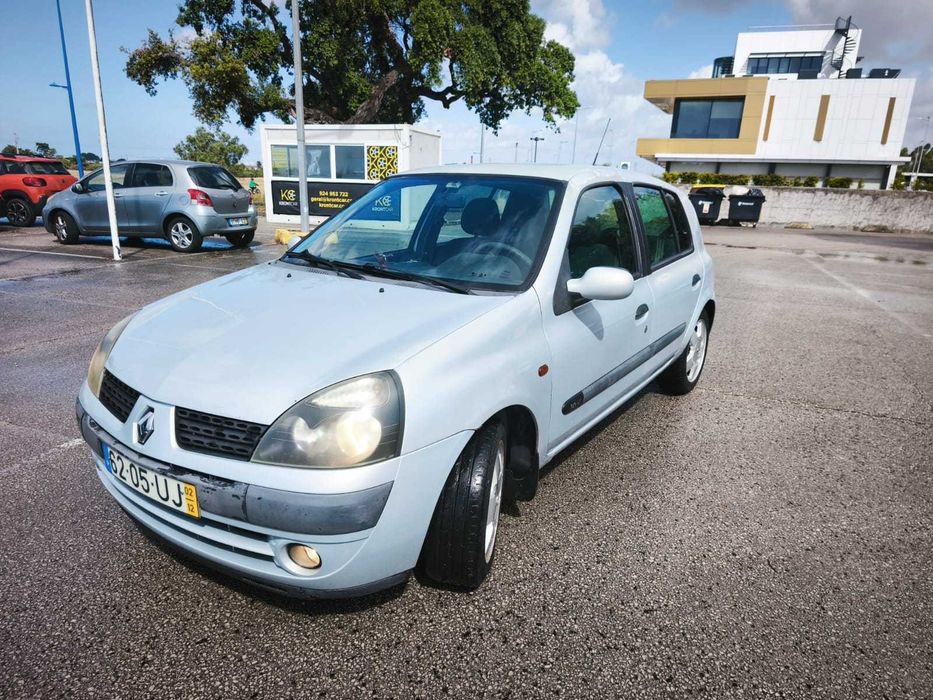 Renault Clio Ano 2002