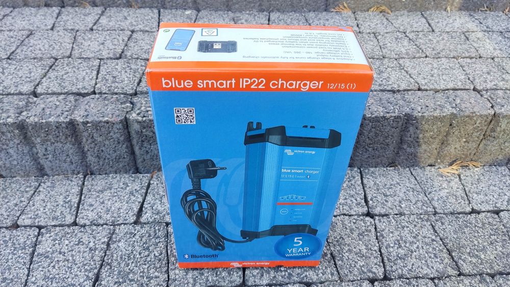 Victron IP22 15A