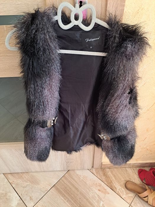 Bezrękawnik M wlosiasty